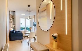 Myflat Club 218 Garden Wellness Apartments