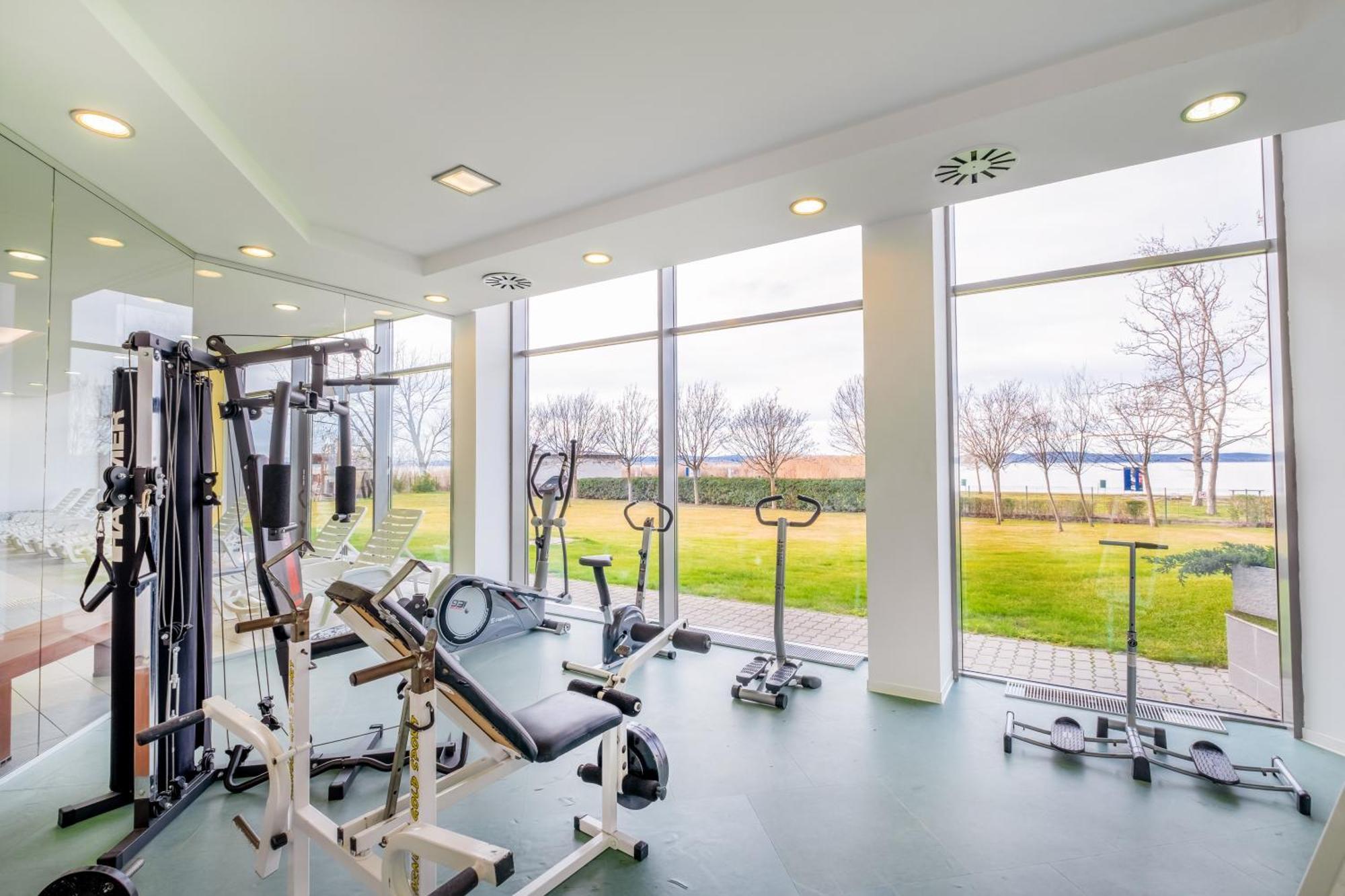 Myflat Club 218 Garden Wellness Apartments Siófok Buitenkant foto