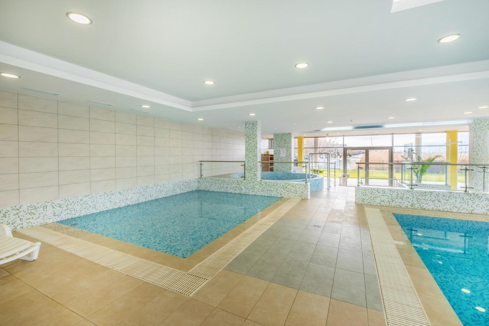 Myflat Club 218 Garden Wellness Apartments Siófok Buitenkant foto